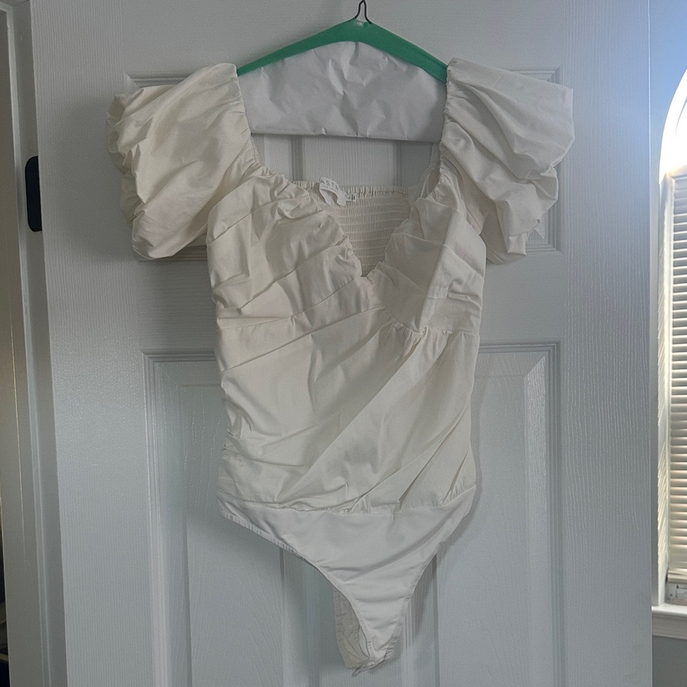 Astr Cream Puff Sleeve Bodysuit